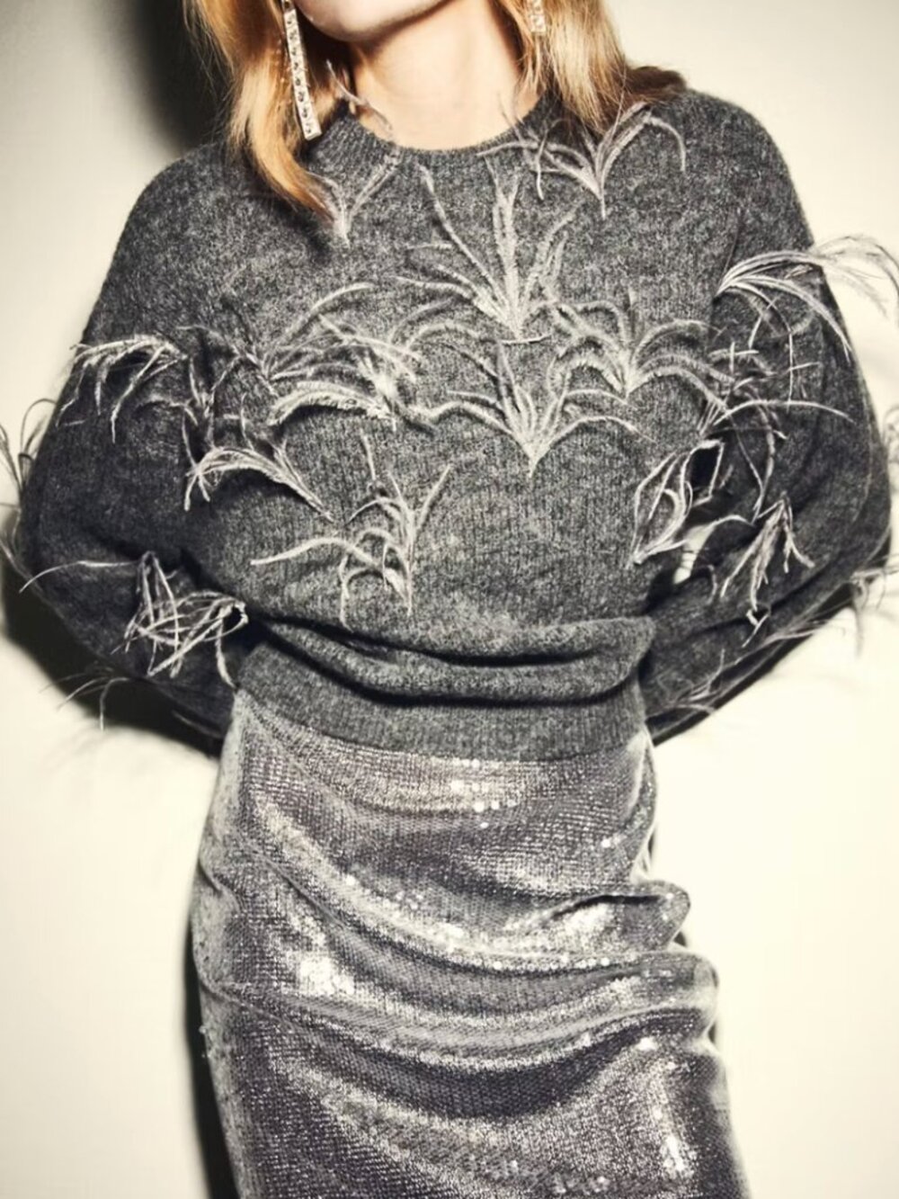 MANGO KNITTED SWEATER WITH FEATHERS IN GREY SIZE SMALL